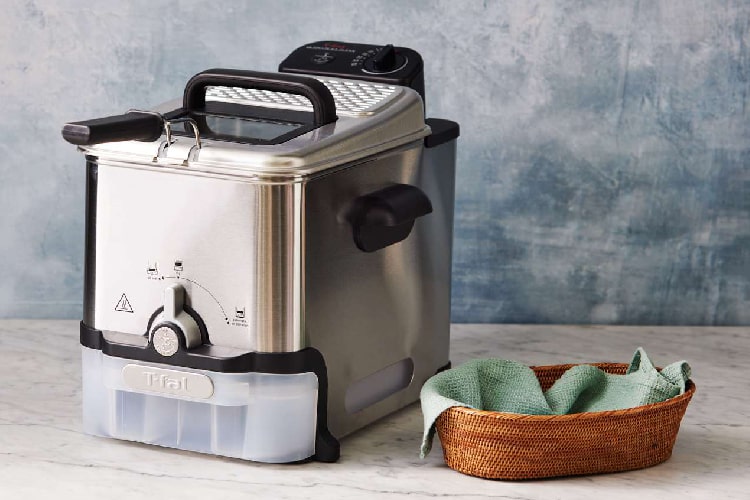 5 Best Deep Fryers Reviewed for 2023