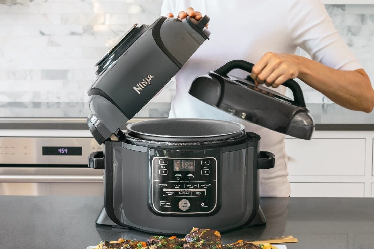 8 Best Pressure Cookers Reviewed for 2023